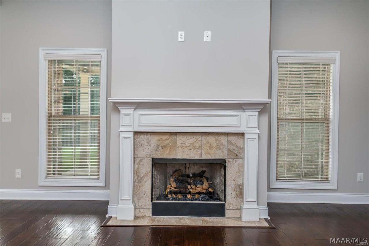 1613 Haworth Park Way - Photo 6 of 37
