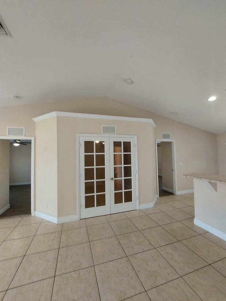 18 Nw 29th Pl #1 - Photo 6 of 20