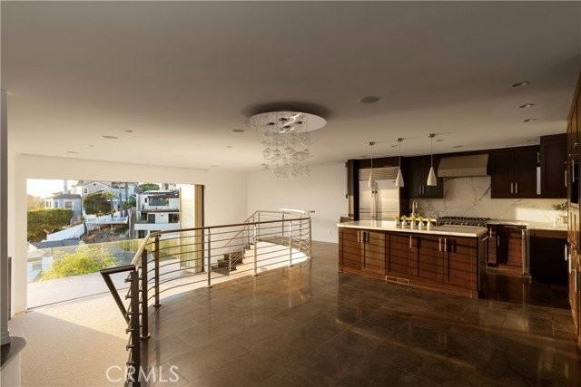 315 Carnation Ave - Photo 4 of 7