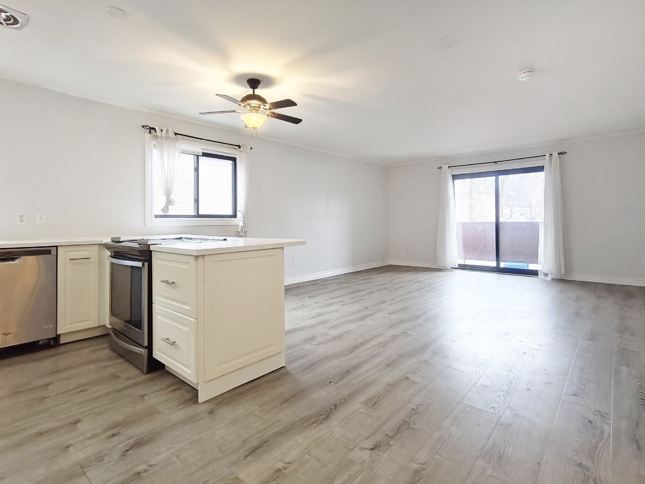 46 Penetang Street #3 - Photo 2 of 10