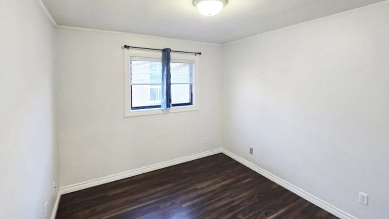 46 Penetang Street #3 - Photo 7 of 10
