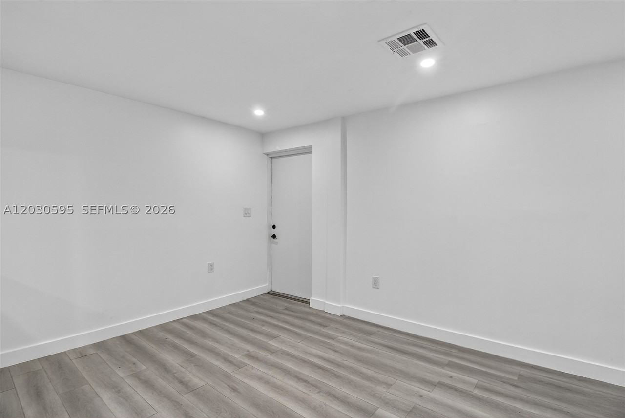 428 Nw 97th St #0 - Photo 3 of 16