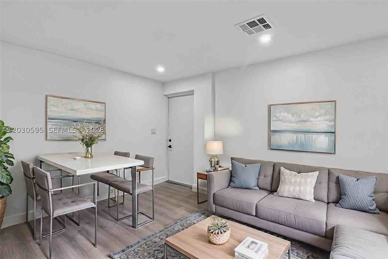 428 Nw 97th St #0 - Photo 4 of 16