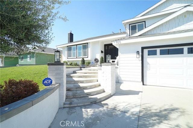 925 Gehrig Ave - Photo 4 of 4