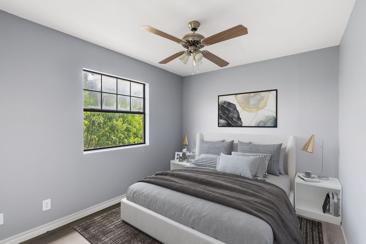 Beverly Condominiums - Photo 4 of 6
