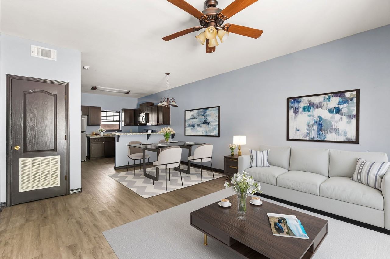 318 W. Bustamante - Photo 2 of 8