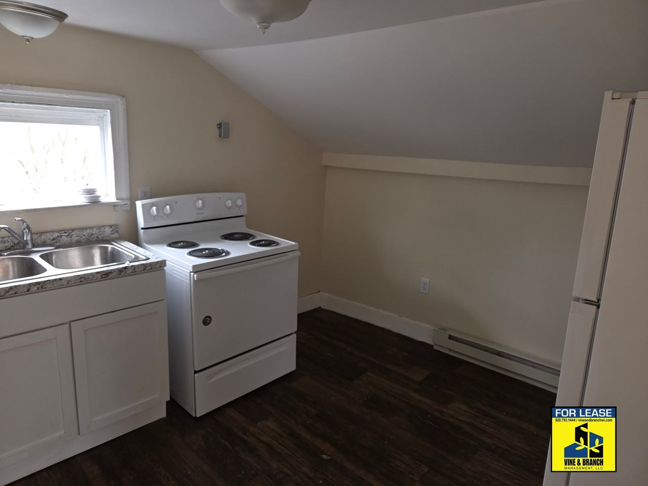 305 Madison St #2AUPPER - Photo 2 of 29