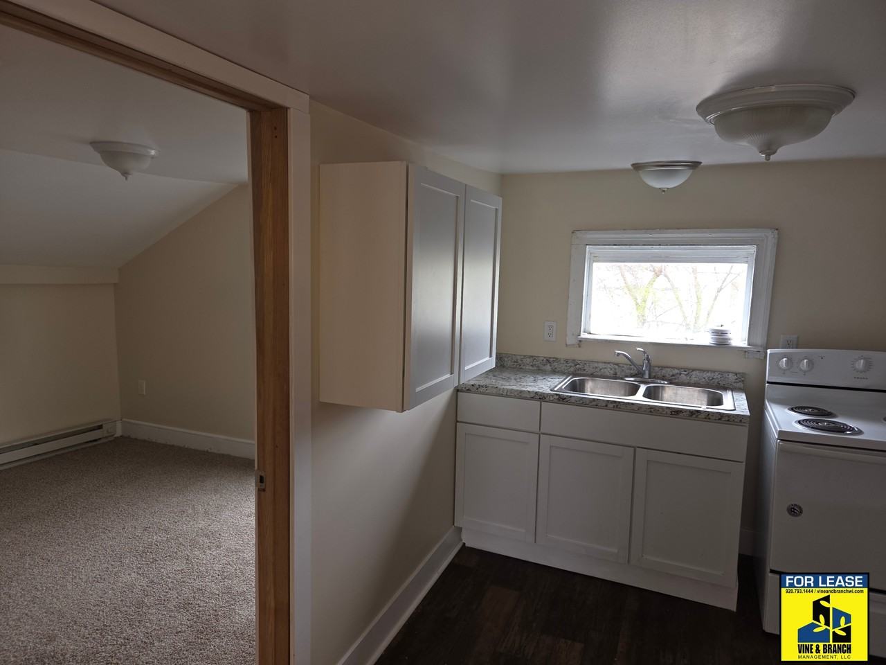 305 Madison St #2AUPPER - Photo 3 of 29