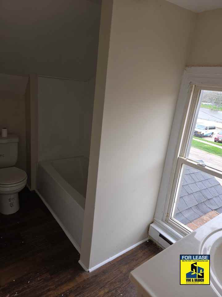 305 Madison St #2AUPPER - Photo 6 of 29