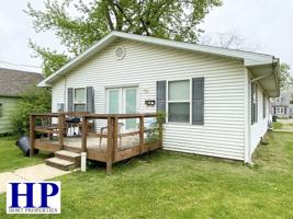featured image of 1718 12th St