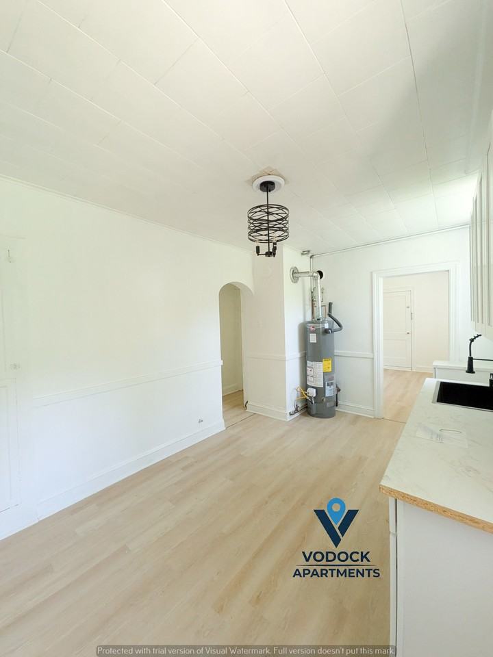 417 North Walnut Street - Photo 7 of 33