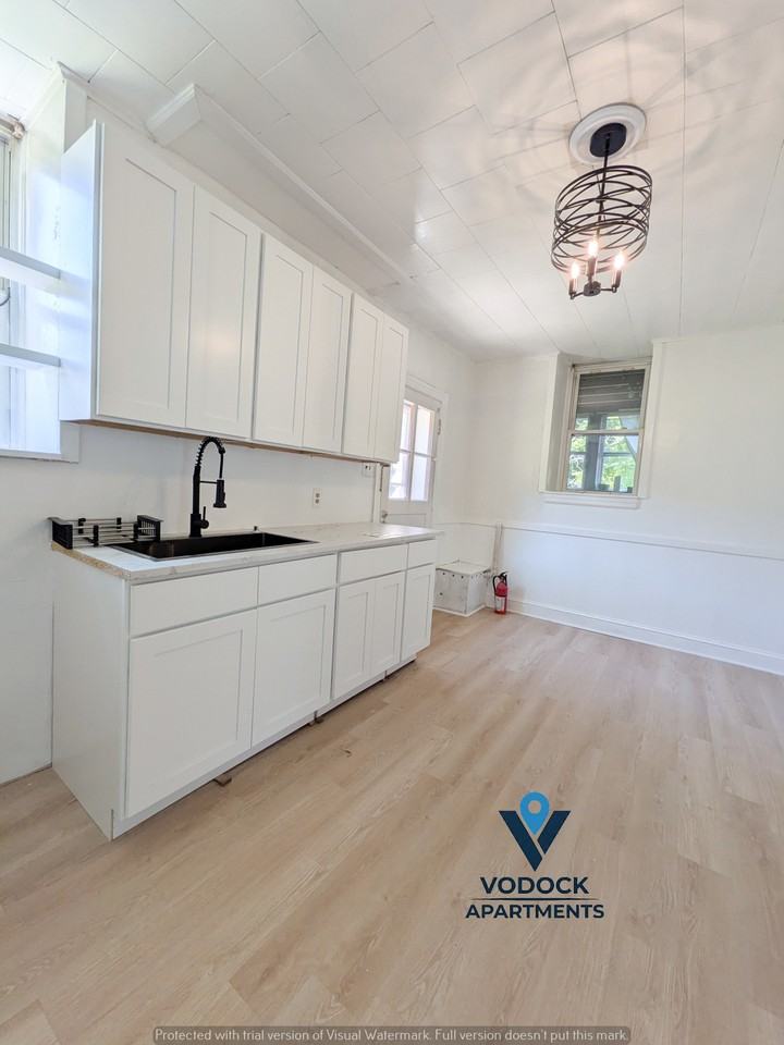 417 North Walnut Street - Photo 4 of 33