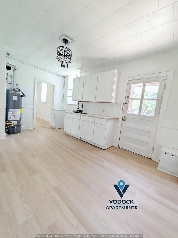 417 North Walnut Street - Photo 5 of 33