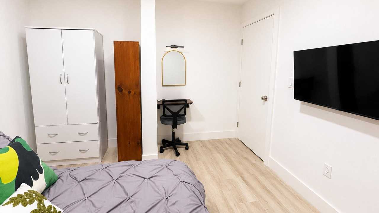 Nw 14th Ave - Photo 7 of 10