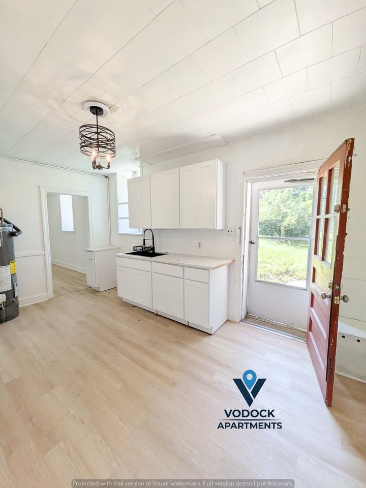 417 North Walnut Street - Photo 3 of 33
