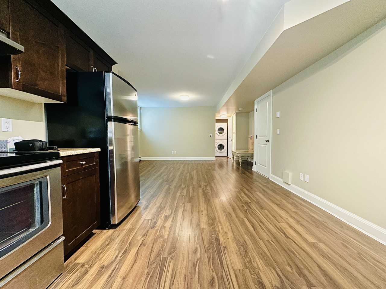 2895 Edgemont Boulevard - Photo 2 of 17