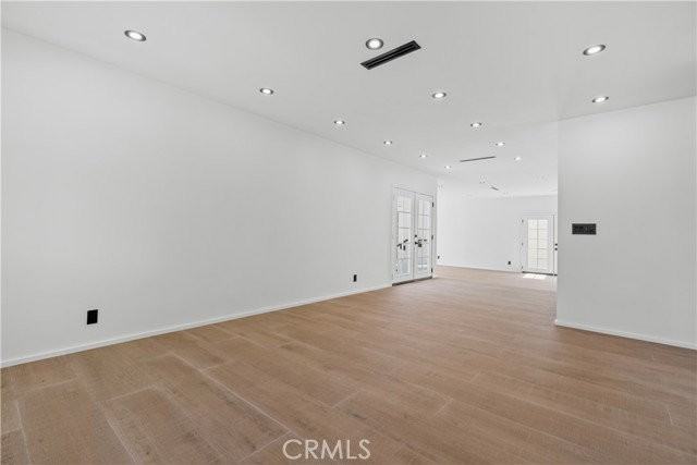 536 Hampton Rd - Photo 3 of 8