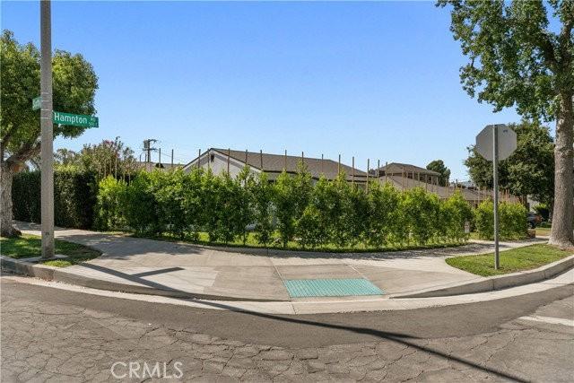 536 Hampton Rd - Photo 4 of 8