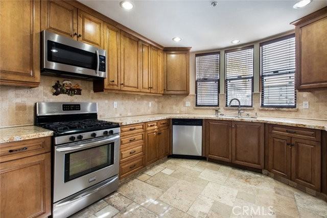 347 Milford St #101 - Photo 4 of 8