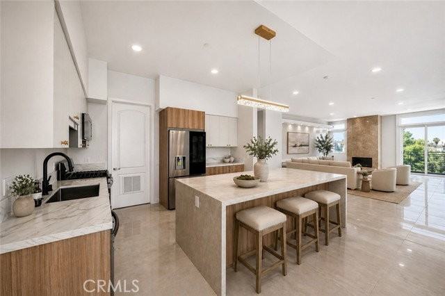 401 N Serrano Ave #PH3 - Photo 3 of 8