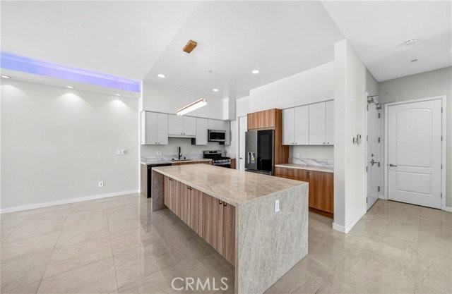 401 N Serrano Ave #PH3 - Photo 4 of 8