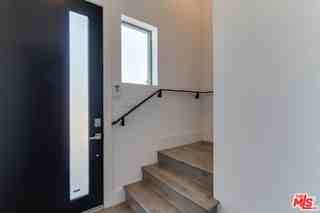 4826 1/2 Pickford St - Photo 6 of 8