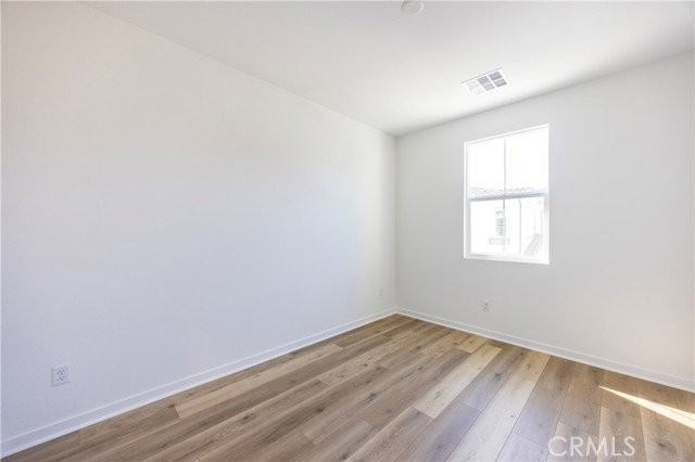 22007 Florence Cir - Photo 2 of 8