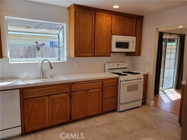 1923 Shipway Ave - Photo 7 of 7