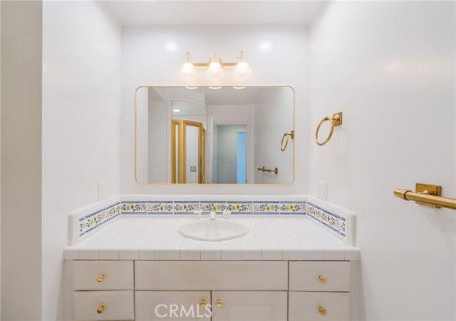 1305 Oak Ave - Photo 7 of 8