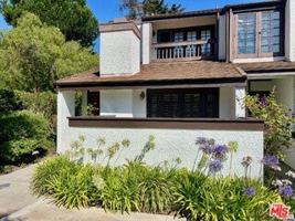 featured image of 1586 Palisades Dr