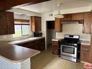 366 E Hillsdale St - Photo 4 of 8