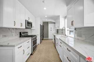 2855 Dunleer Pl - Photo 2 of 8