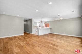 2855 Dunleer Pl - Photo 4 of 8