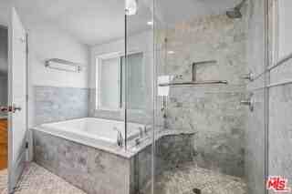 2855 Dunleer Pl - Photo 7 of 8