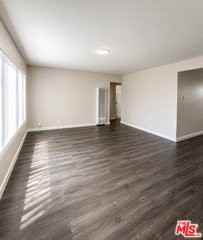 1512 W 103rd St - Photo 4 of 8
