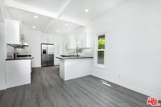 8718 Rosewood Ave - Photo 6 of 8