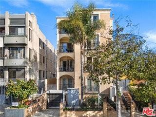 918 S Wooster St #2