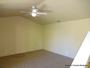 7111 25th St - Photo 3 of 6