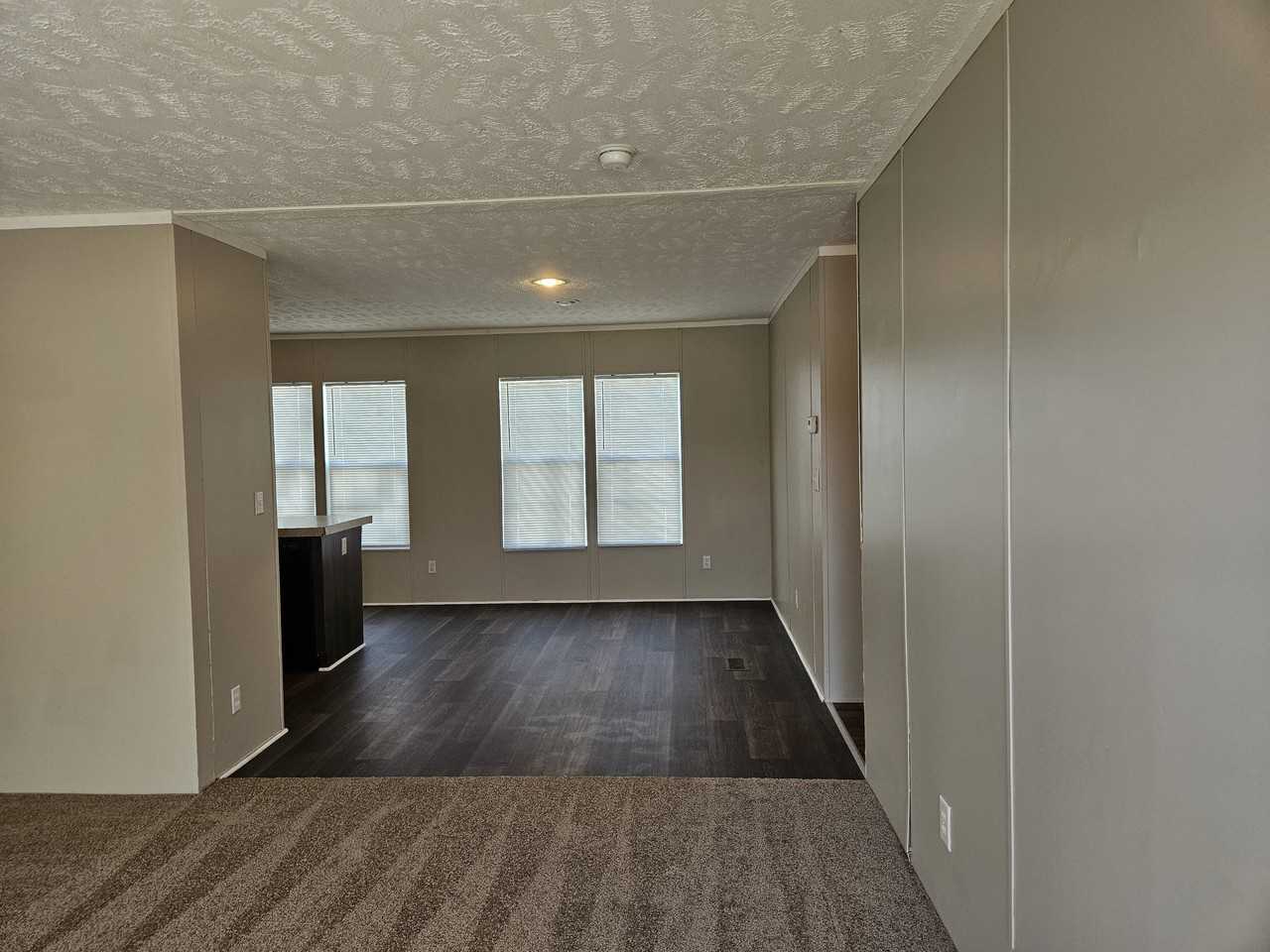 61 Lynnwood Cir #136 - Photo 6 of 17
