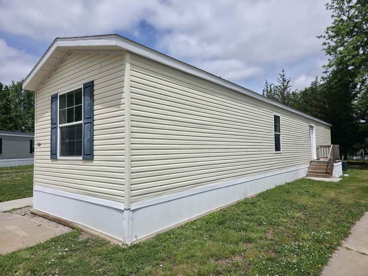1324 W Harbour Blvd #157 - Photo 3 of 27