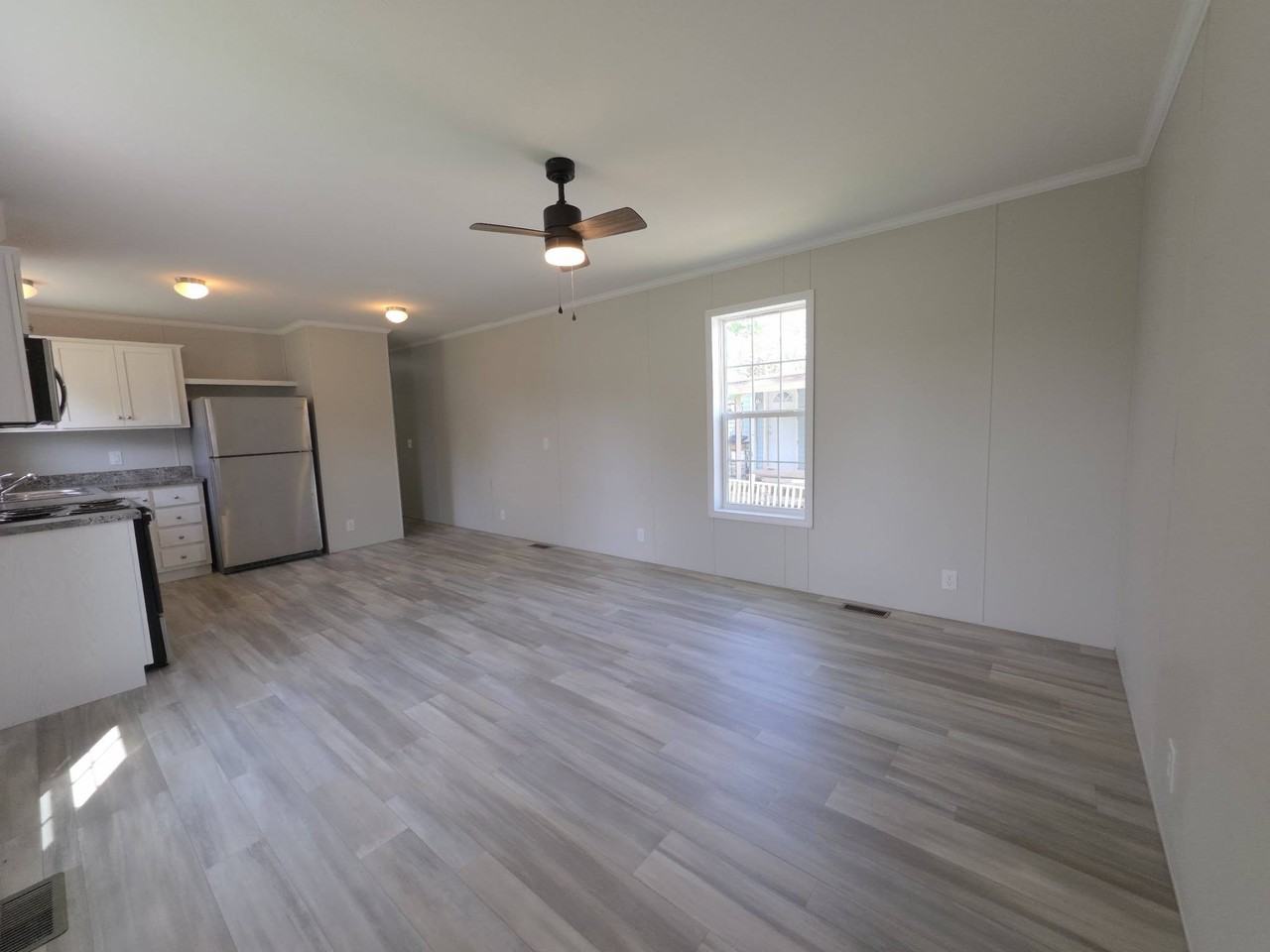 1324 W Harbour Blvd #157 - Photo 6 of 27