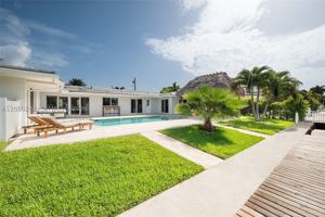 featured image of 3110 Ne 57th St
