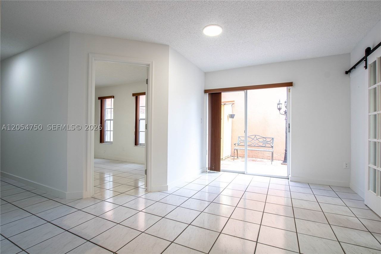 16227 Sw 139th Ct - Photo 5 of 34