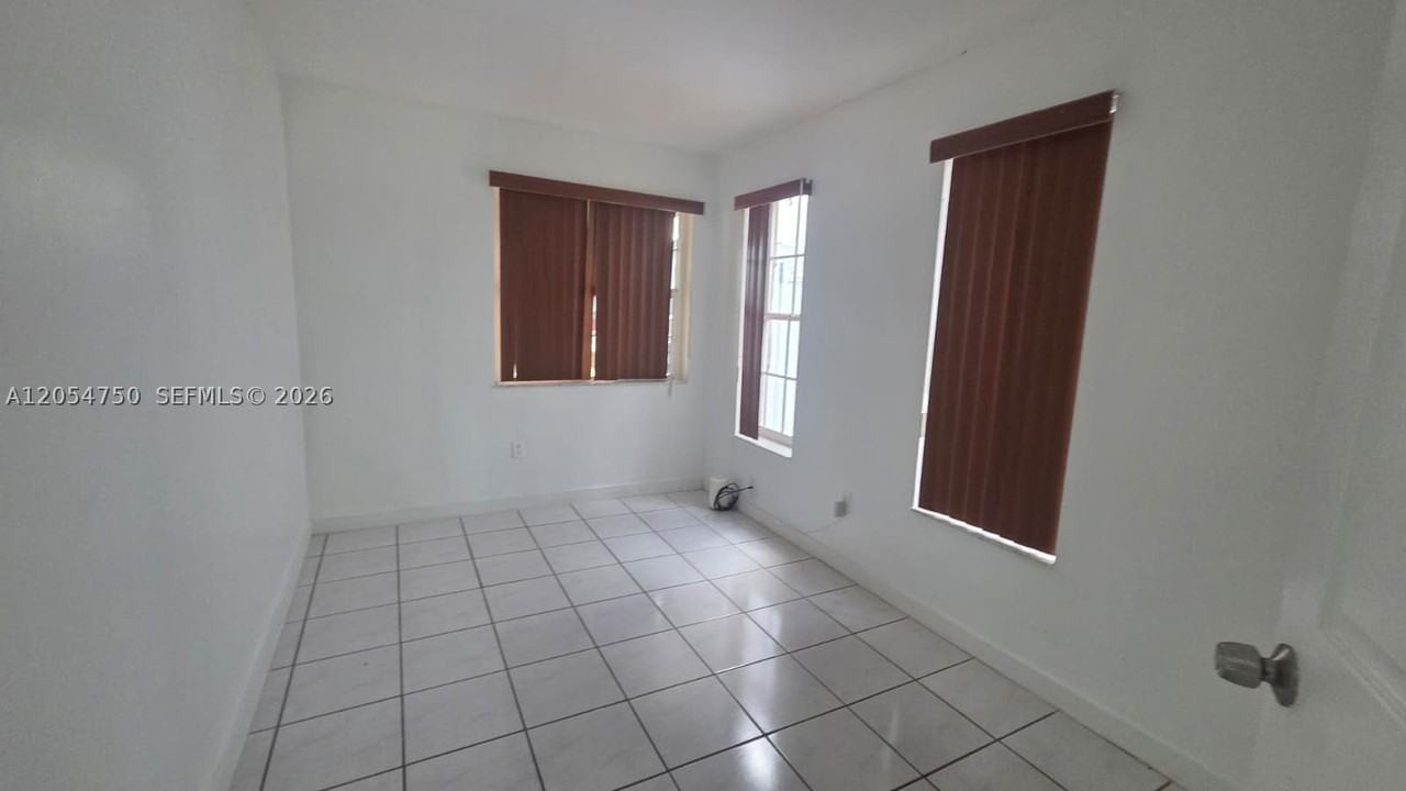 16227 Sw 139th Ct - Photo 7 of 34