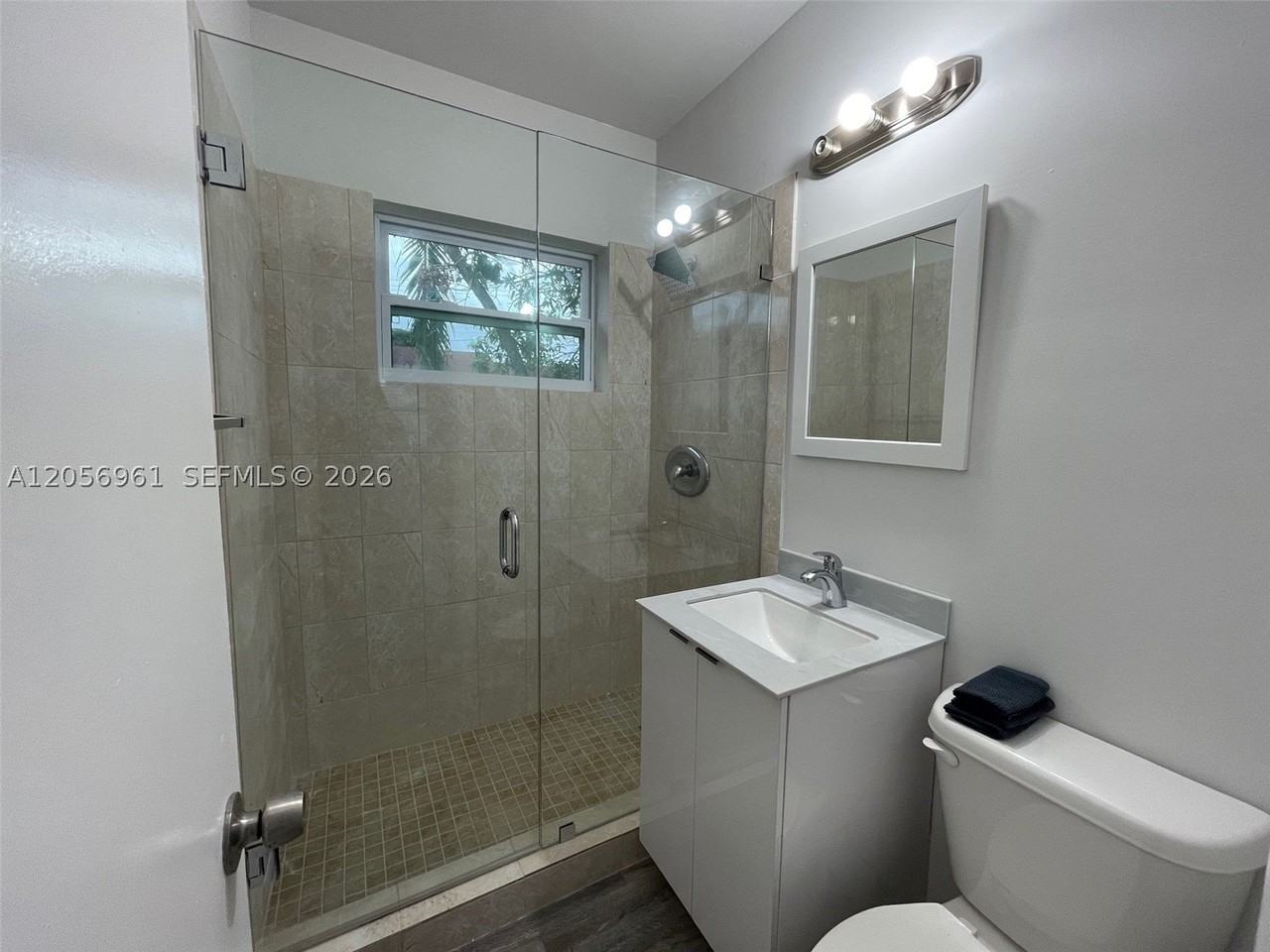 1117 Sw 37th Ave #3 - Photo 7 of 11