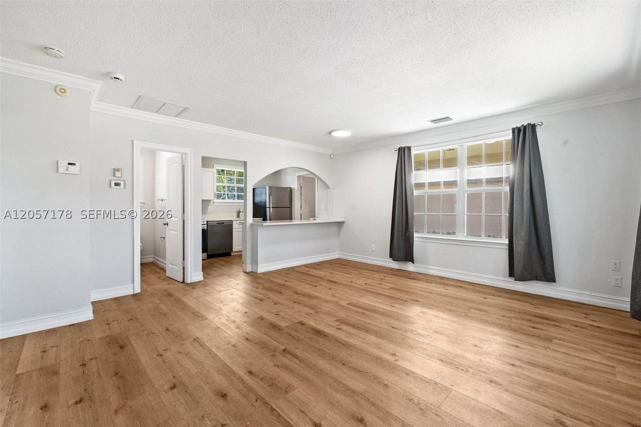 6894 3rd St - Photo 5 of 20