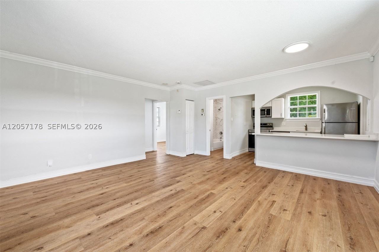 6894 3rd St - Photo 6 of 20