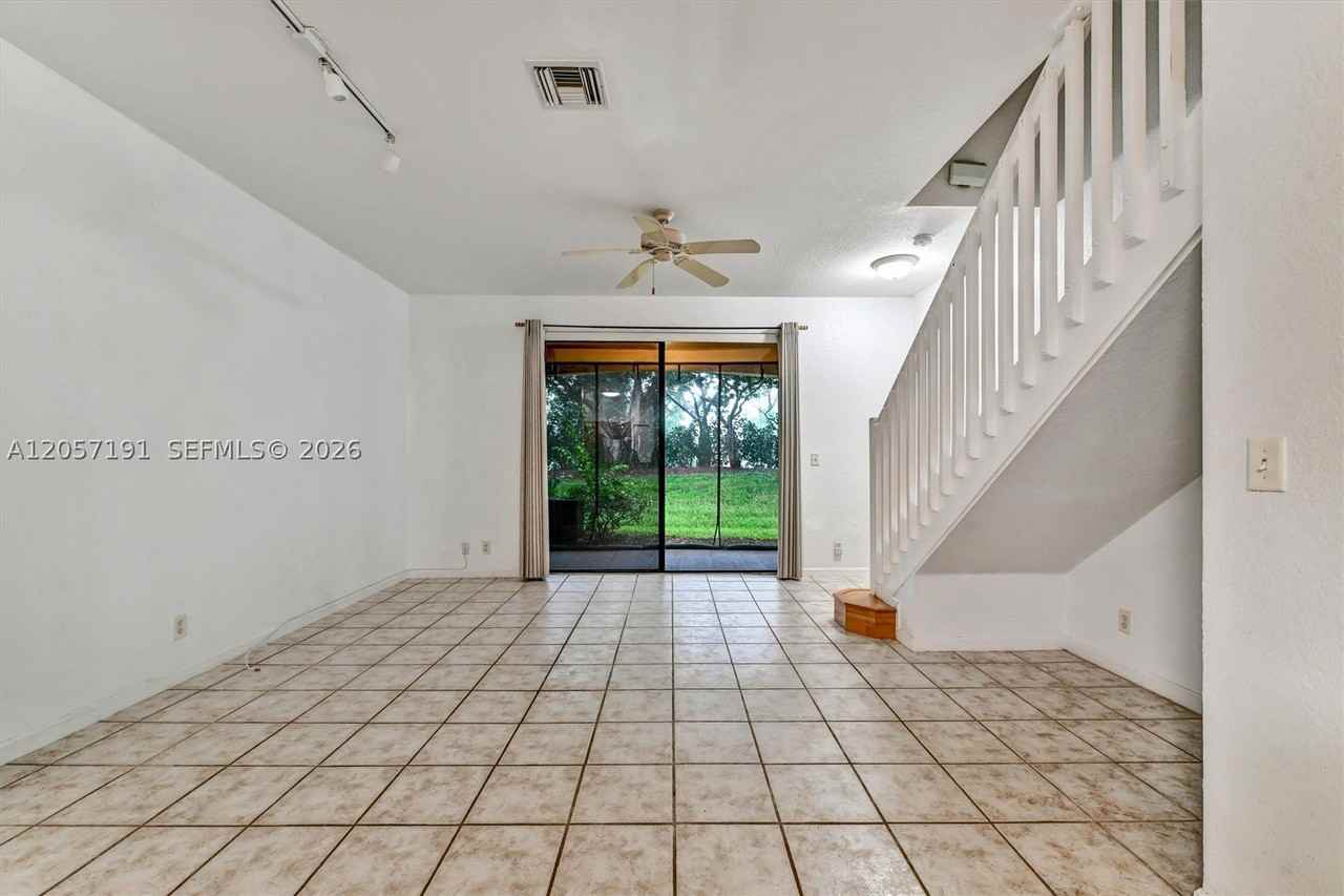 3897 Tree Top Dr - Photo 4 of 27