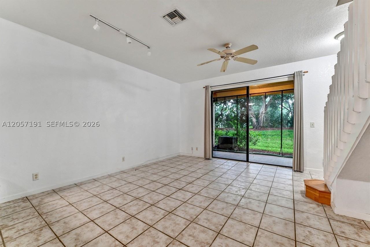 3897 Tree Top Dr - Photo 5 of 27