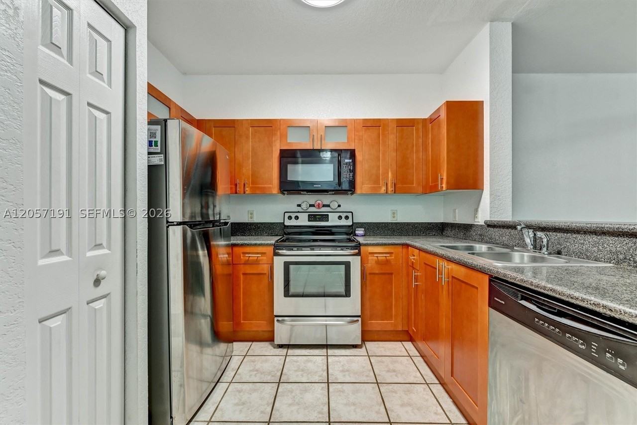 3897 Tree Top Dr - Photo 7 of 27